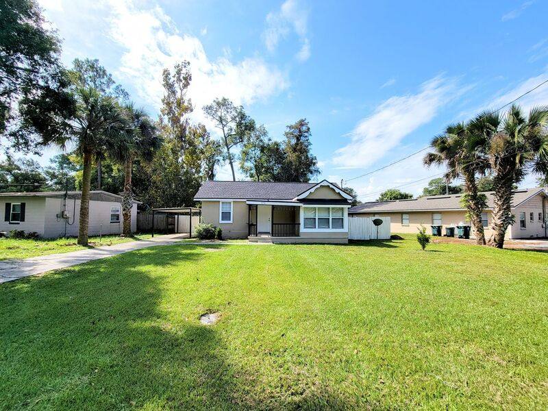House for rent at 9776 Hogan Rd, Jacksonville, FL 32246