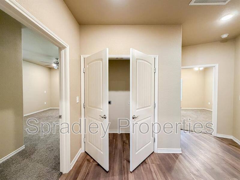 Townhouse for rent at 1003A Laurel Dr, Belton, TX 76513