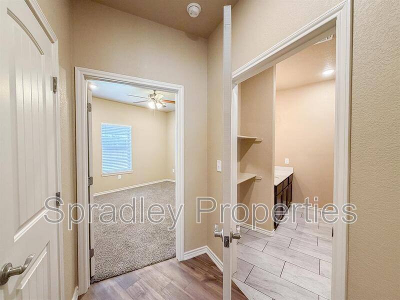 Townhouse for rent at 1003A Laurel Dr, Belton, TX 76513