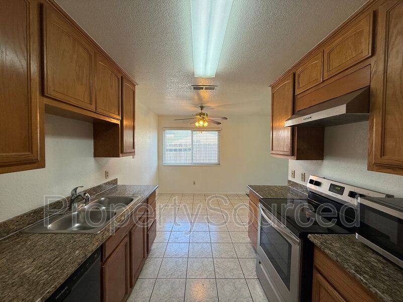 House for rent at 1462 Snyder St, Manteca, CA 95336