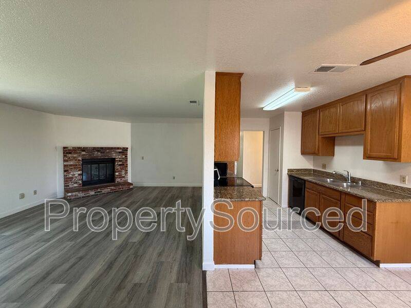 House for rent at 1462 Snyder St, Manteca, CA 95336