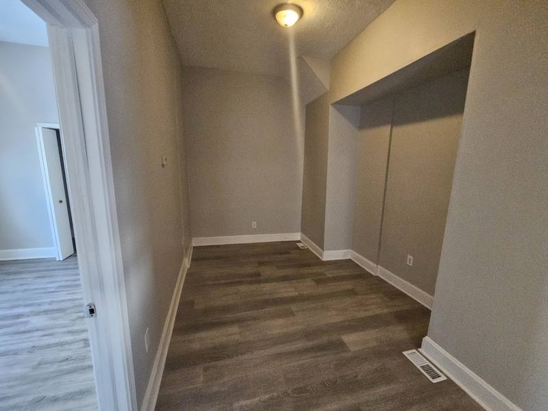 Apartment for rent at 3204 W 73rd St #DOWNSTAIRS, Cleveland, OH 44102