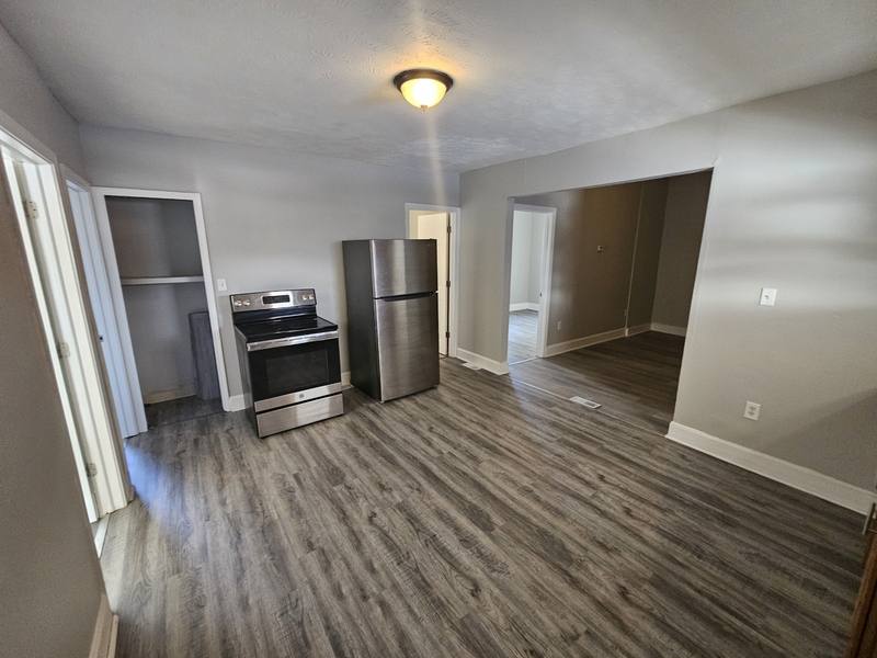 Apartment for rent at 3204 W 73rd St #DOWNSTAIRS, Cleveland, OH 44102