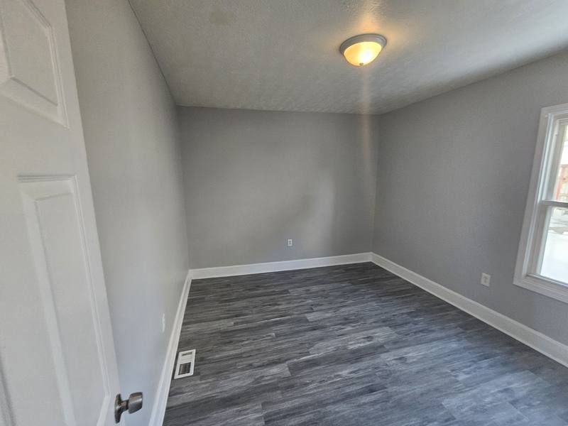 Apartment for rent at 3204 W 73rd St #DOWNSTAIRS, Cleveland, OH 44102