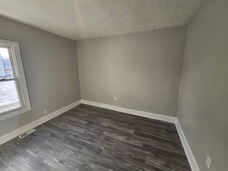 Apartment for rent at 3204 W 73rd St #DOWNSTAIRS, Cleveland, OH 44102