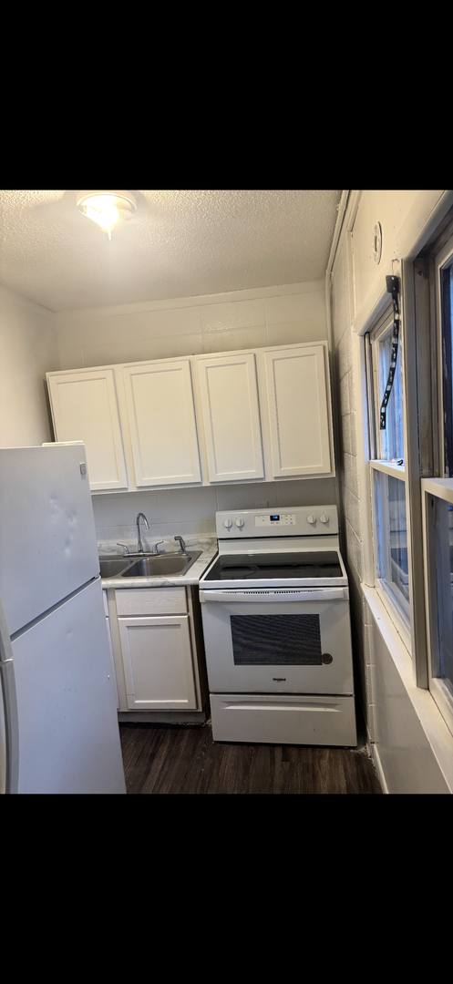 Apartment for rent at 906 Gilbert St, Ackley, IA 50601