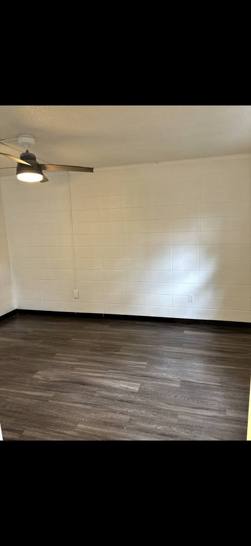 Apartment for rent at 906 Gilbert St, Ackley, IA 50601