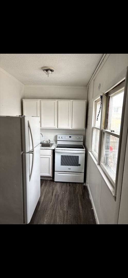 Apartment for rent at 906 Gilbert St, Ackley, IA 50601