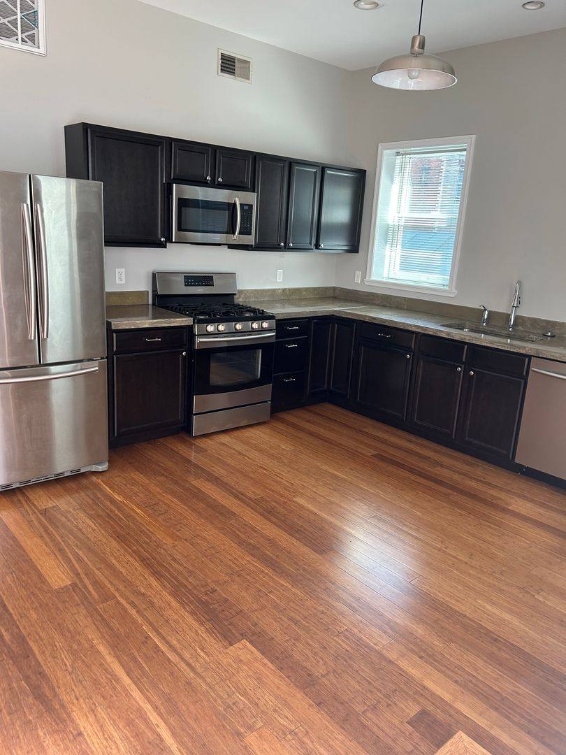 Apartment for rent at 37 W High St, Carlisle, PA 17013