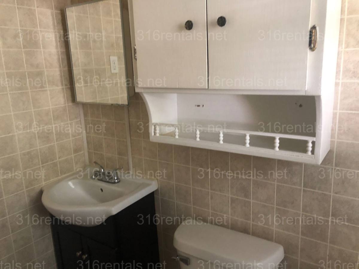 House for rent at 304 SE 5th St, Newton, KS 67114