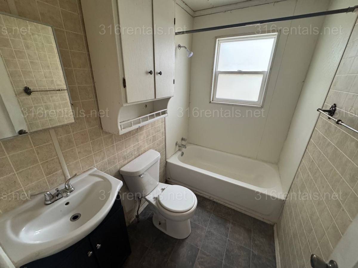House for rent at 304 SE 5th St, Newton, KS 67114