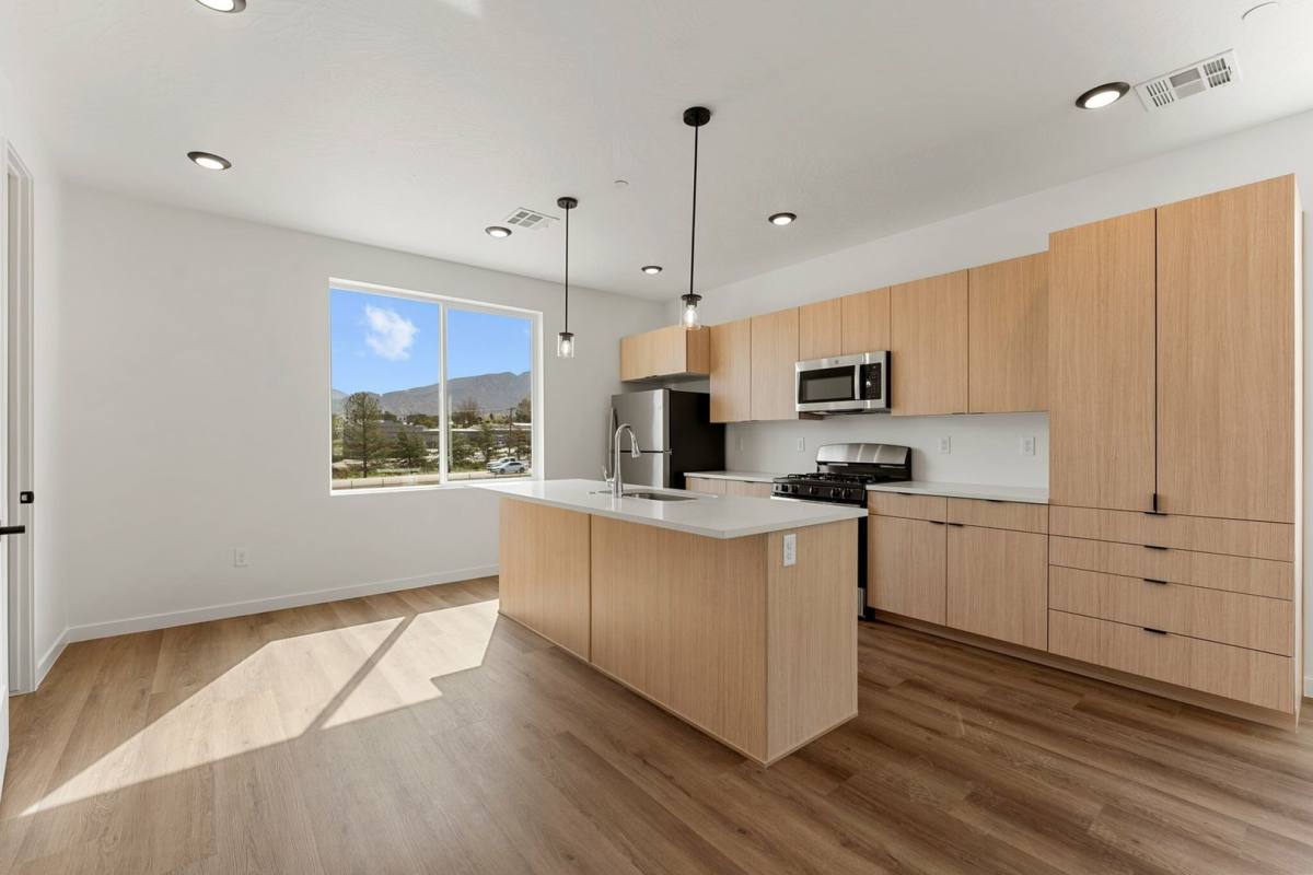 Townhouse for rent at 209 S 1400 W, Cedar City, UT 84720