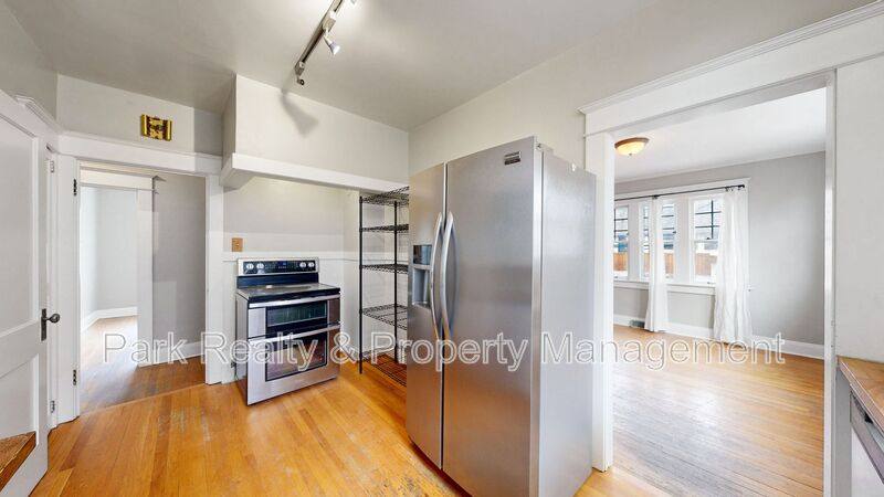 House for rent at 712 Harrison St, Denver, CO 80206