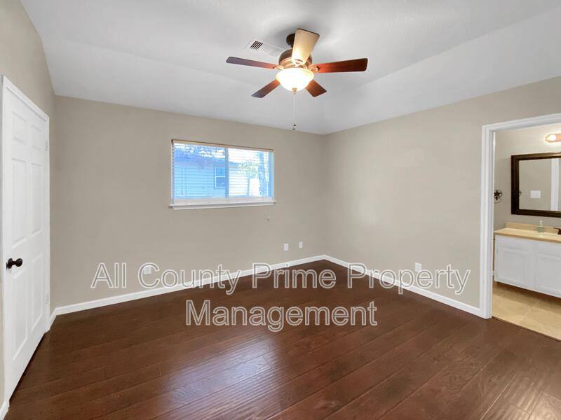 House for rent at 10825 Royal Magnolia Dr, Conroe, TX 77303