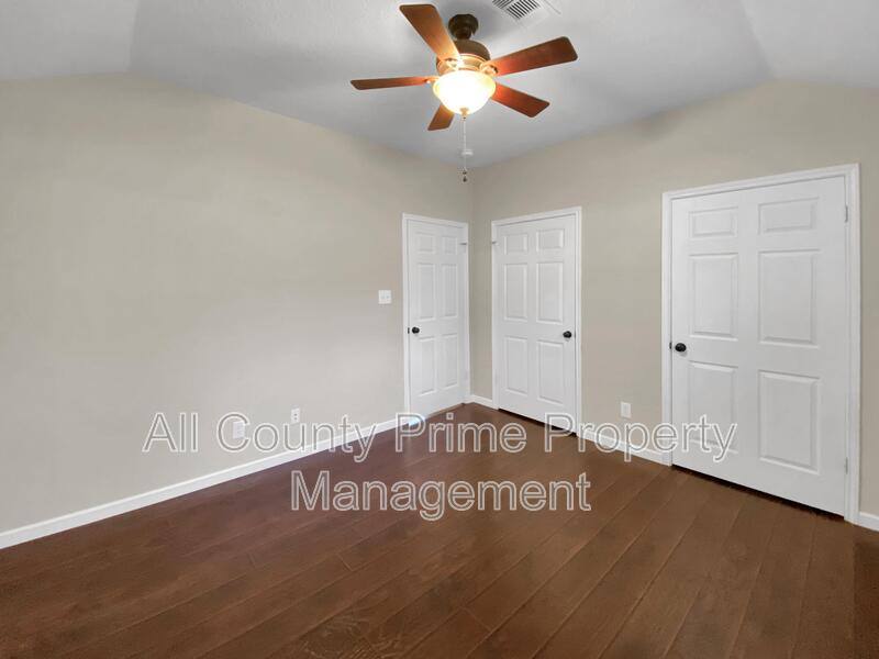 House for rent at 10825 Royal Magnolia Dr, Conroe, TX 77303