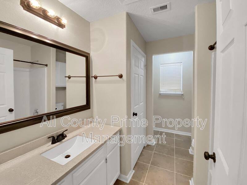 House for rent at 10825 Royal Magnolia Dr, Conroe, TX 77303