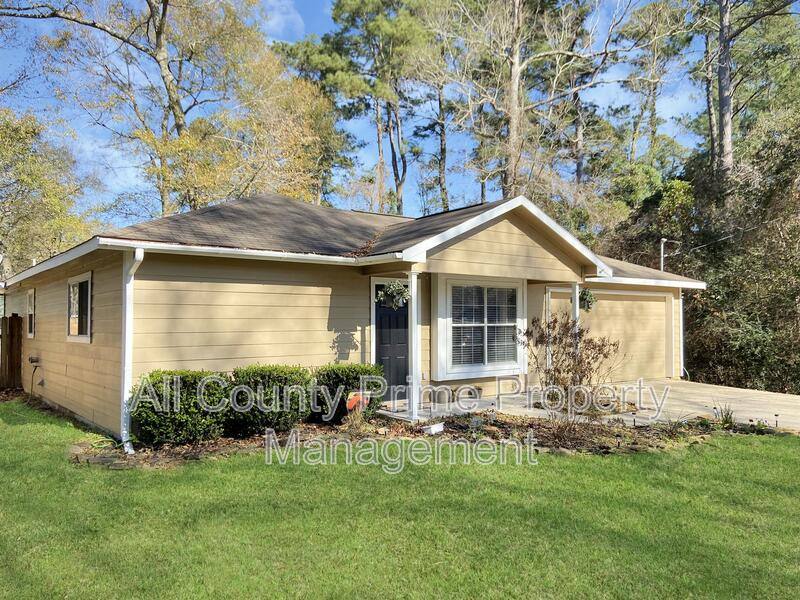 House for rent at 10825 Royal Magnolia Dr, Conroe, TX 77303