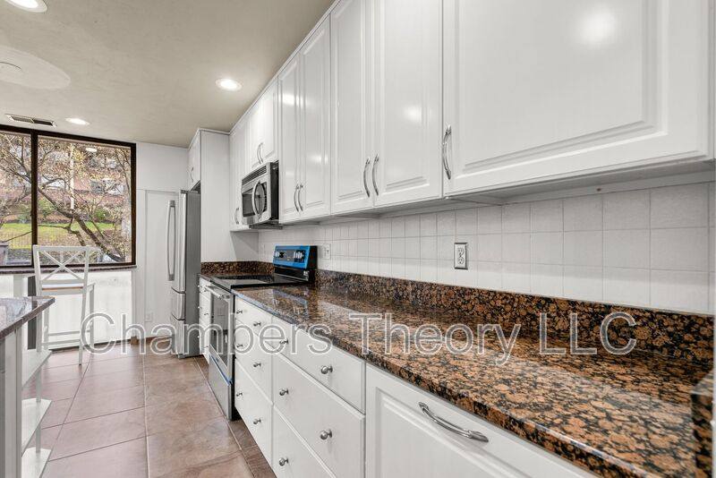 Townhouse for rent at 2232 S Randolph St #2, Arlington, VA 22204