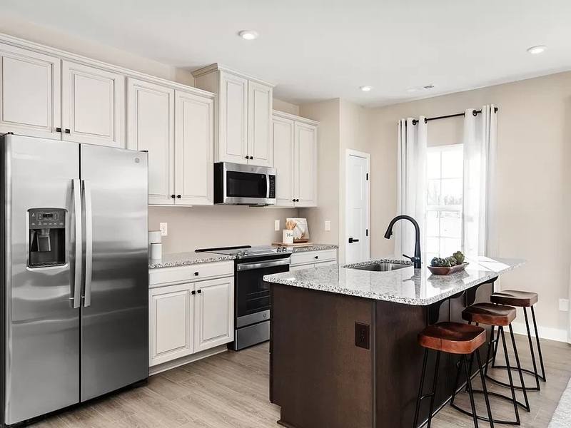 Townhouse for rent at 604 Rosedown Lane, Richmond, VA 23223