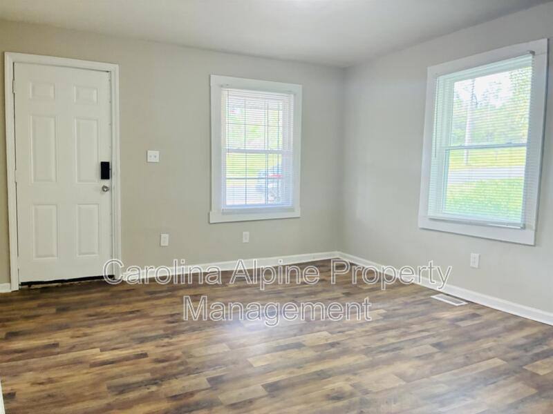 House for rent at 202 W Sullivan St, Gastonia, NC 28052