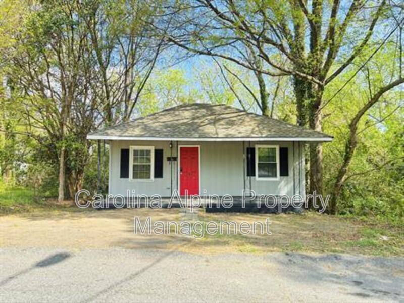 House for rent at 202 W Sullivan St, Gastonia, NC 28052