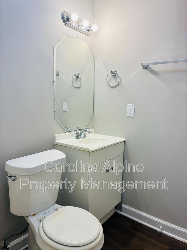House for rent at 202 W Sullivan St, Gastonia, NC 28052