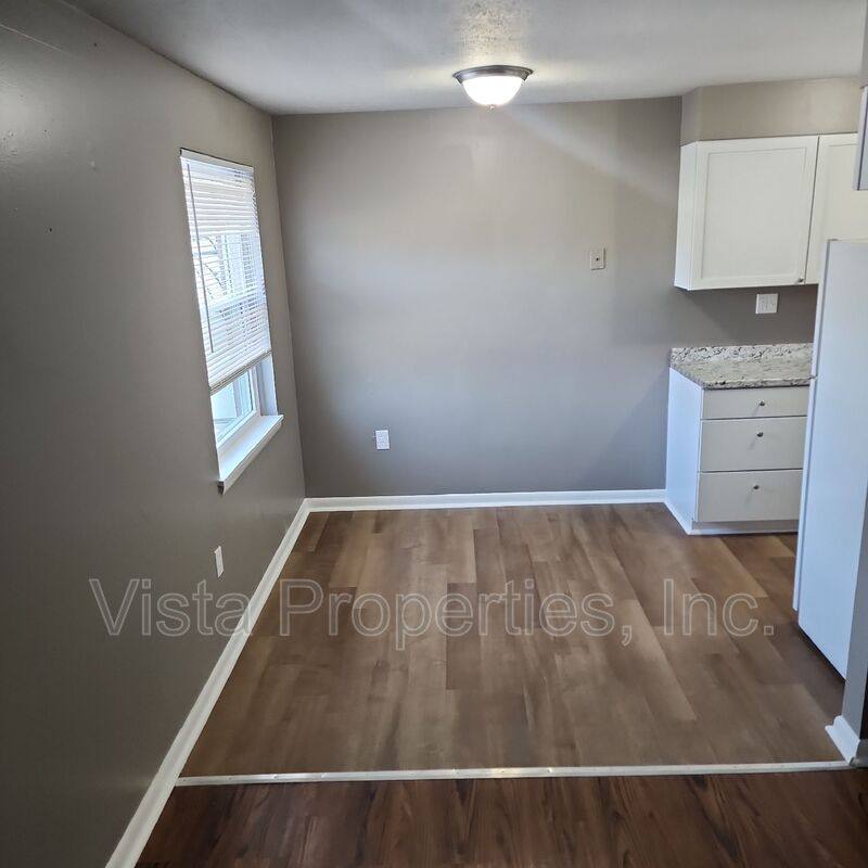 Apartment for rent at 3513 Georgetown Place #5, Louisville, KY 40215