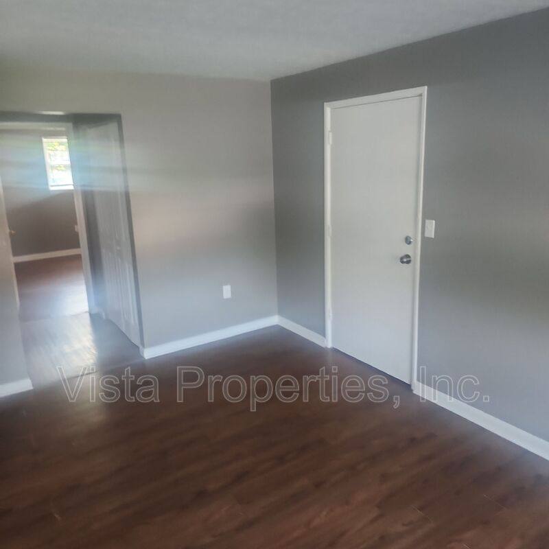 Apartment for rent at 3513 Georgetown Place #5, Louisville, KY 40215