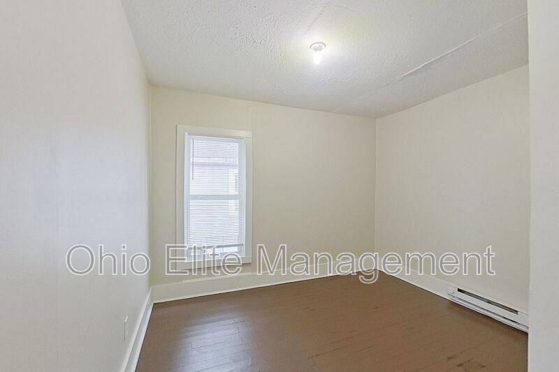House for rent at 1695 E Weber Rd, Columbus, OH 43211