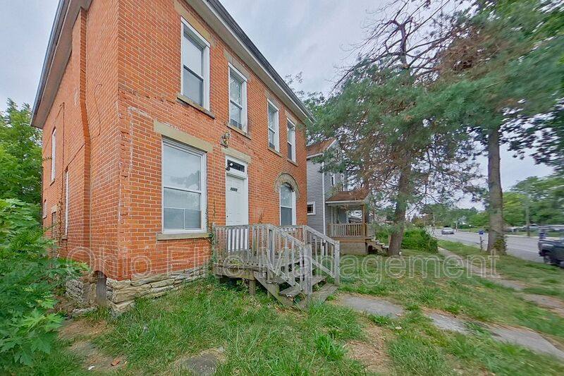 House for rent at 1695 E Weber Rd, Columbus, OH 43211