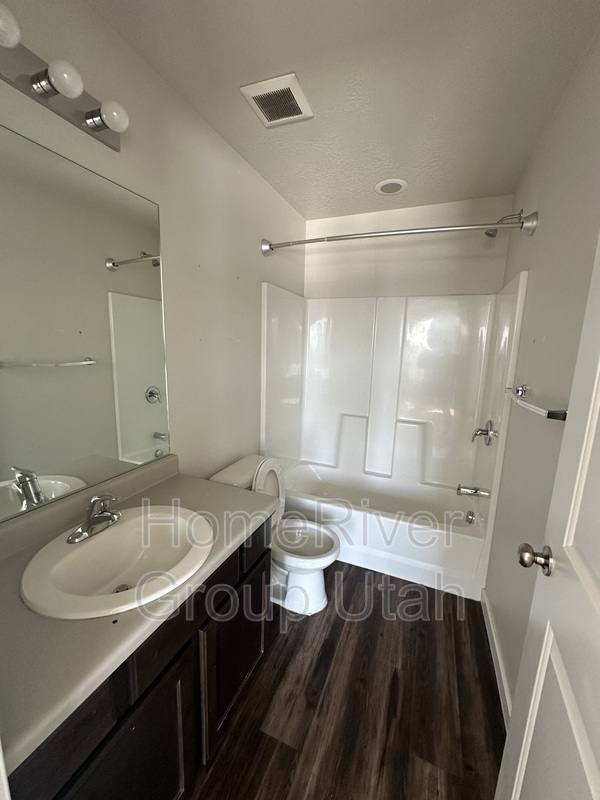 Townhouse for rent at 89 W Brooklyn Park Lane, Salt Lake City, UT 84115
