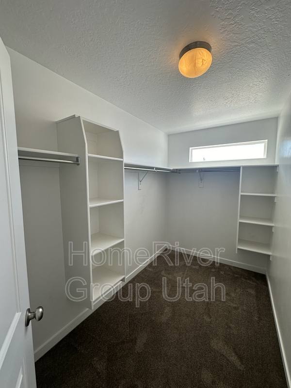 Townhouse for rent at 89 W Brooklyn Park Lane, Salt Lake City, UT 84115