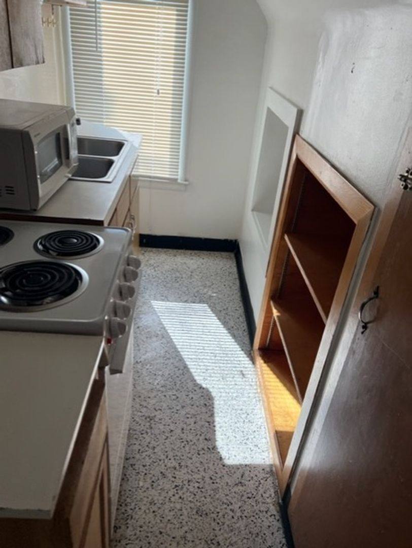 House for rent at 720 Catherine St, Ann Arbor, MI 48104