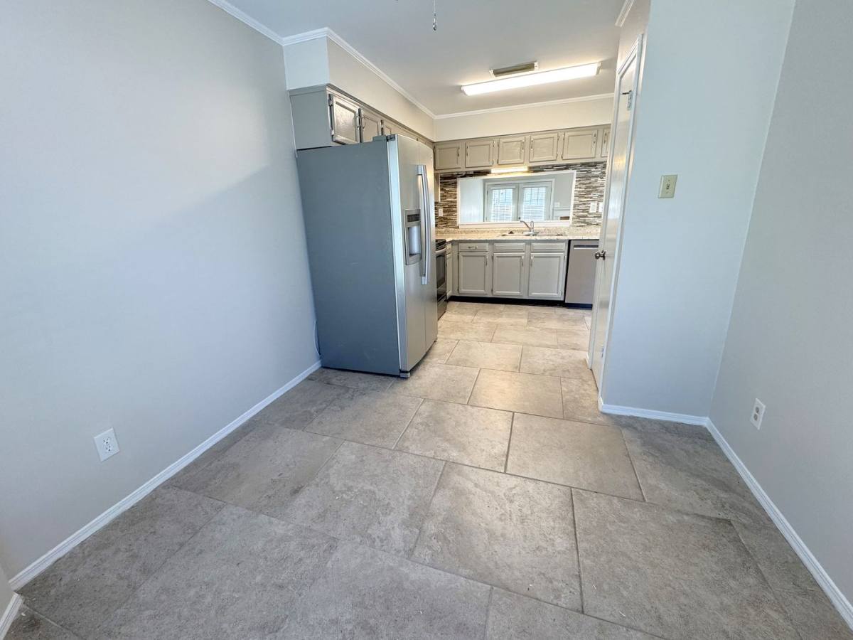 Townhouse for rent at 5900 Grelot Rd, Mobile, AL 36609