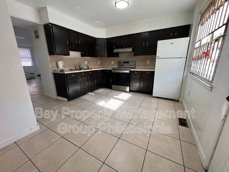Townhouse for rent at 1610 W Diamond St, Philadelphia, PA 19121