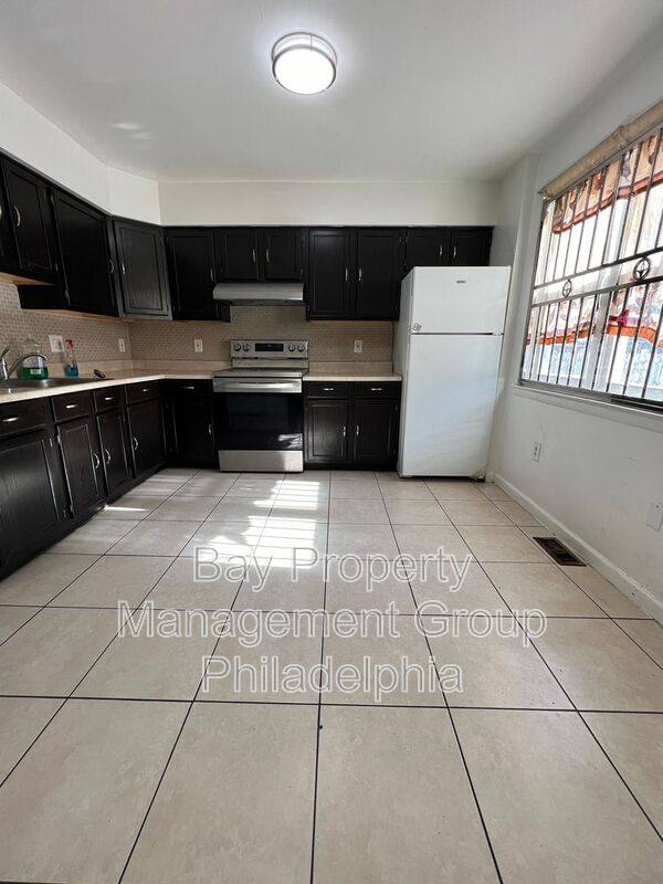 Townhouse for rent at 1610 W Diamond St, Philadelphia, PA 19121