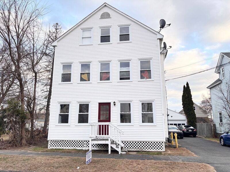 Apartment for rent at 11 Fowler St #3, Westfield, MA 01085