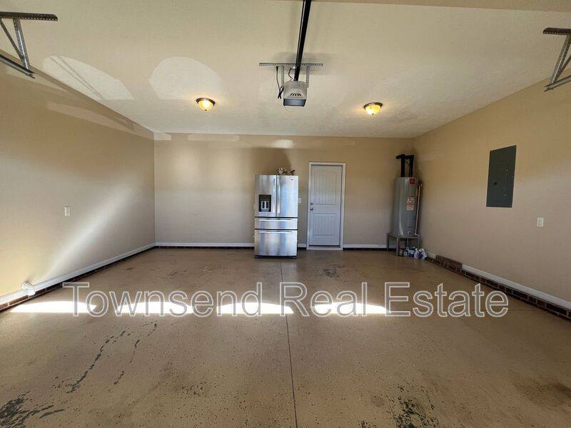 House for rent at 4211 Cherry Hill Lane, Fayetteville, NC 28312