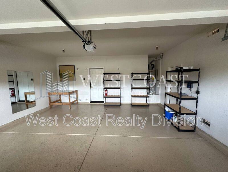 Townhouse for rent at 820 Silver Dr, Vista, CA 92083