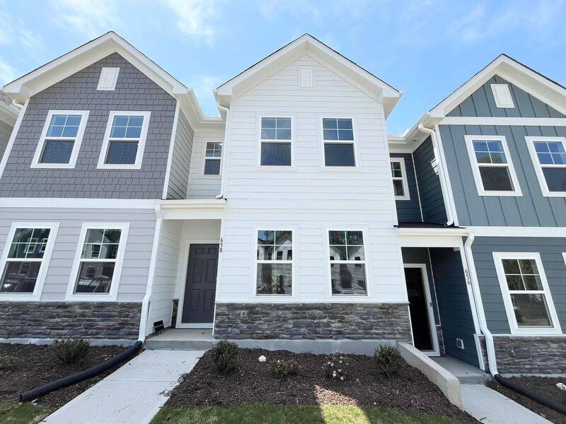 Townhouse for rent at 658 Mirkwood Ave, Apex, NC 27523