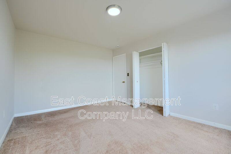Apartment for rent at 117 Talbott St, Rockville, MD 20852