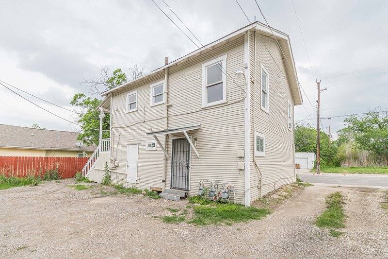Apartment for rent at 2407 S New Braunfels Ave #3, San Antonio, TX 78210