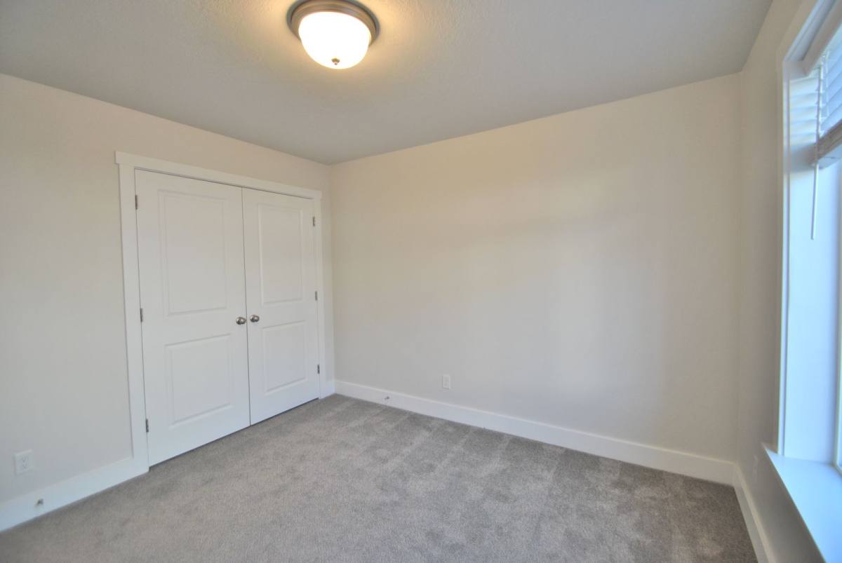 Townhouse for rent at 2049 N 380 E, Logan, UT 84341