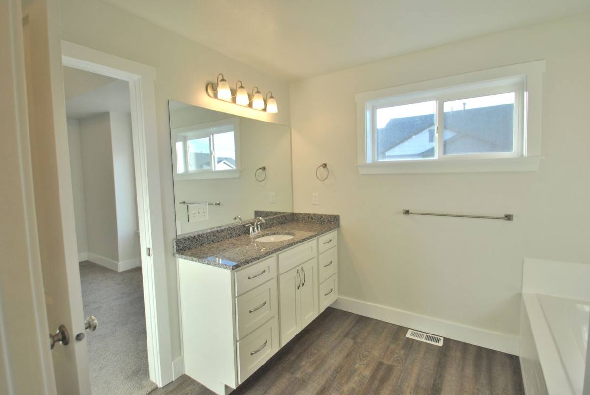 Townhouse for rent at 2049 N 380 E, Logan, UT 84341