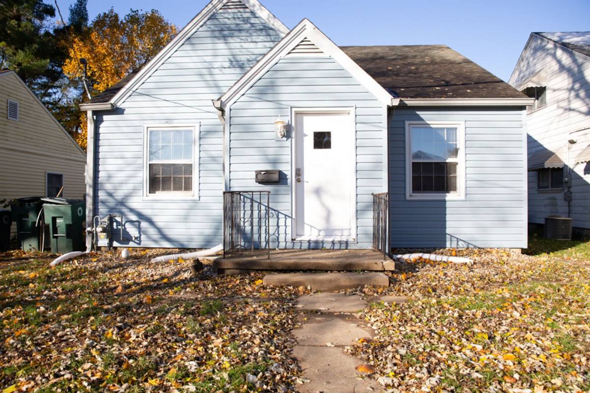 House for rent at 409 S College Ave, Muncie, IN 47303