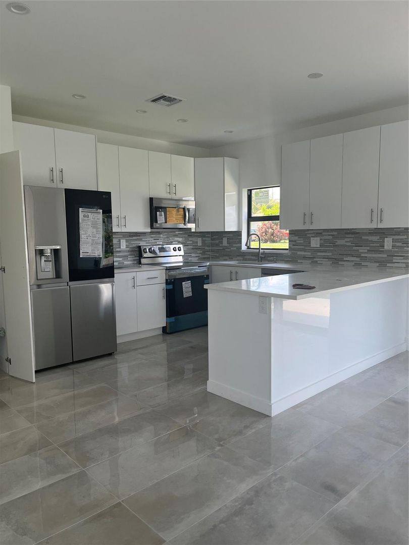 House for rent at 2877 SE 1st Court, Boynton Beach, FL 33435