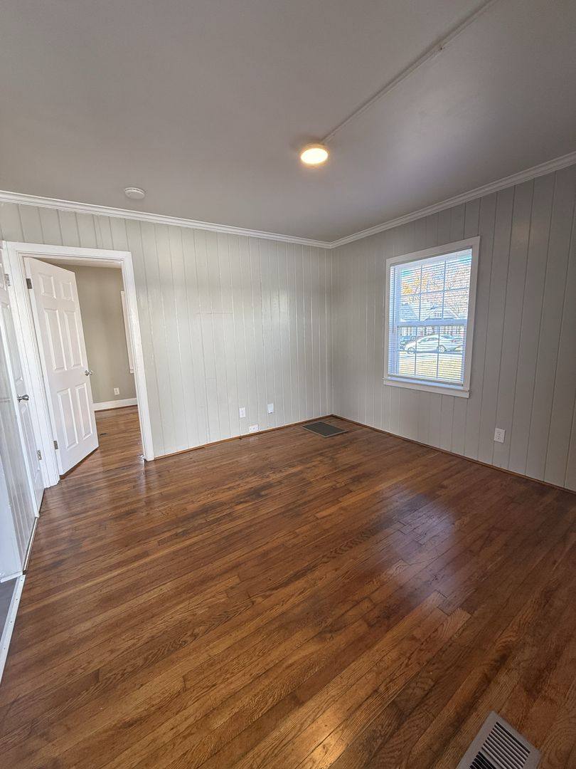 Apartment for rent at 1437 W Fourth St, Winston Salem, NC 27101