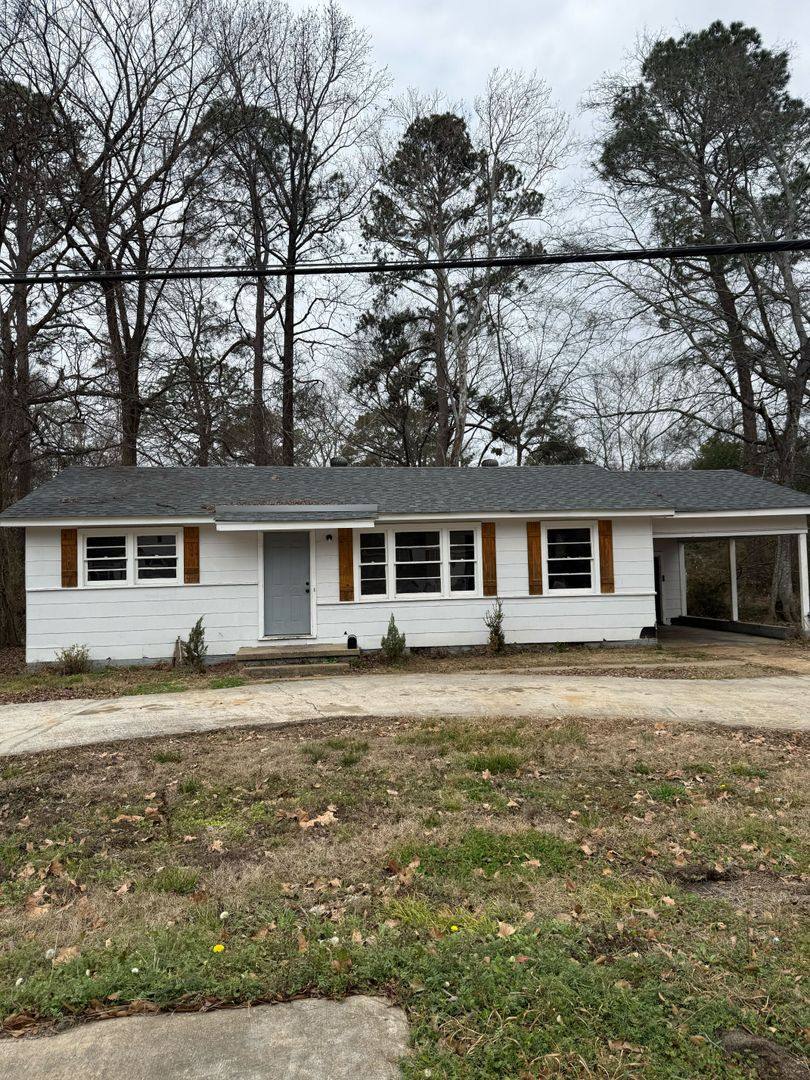 House for rent at 4833 N State St, Jackson, MS 39206