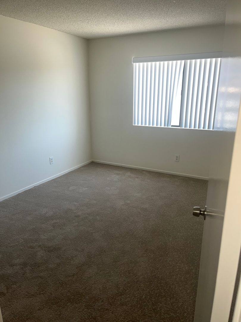 Apartment for rent at 4225 Del Mar Ave, Los Angeles, CA 90029