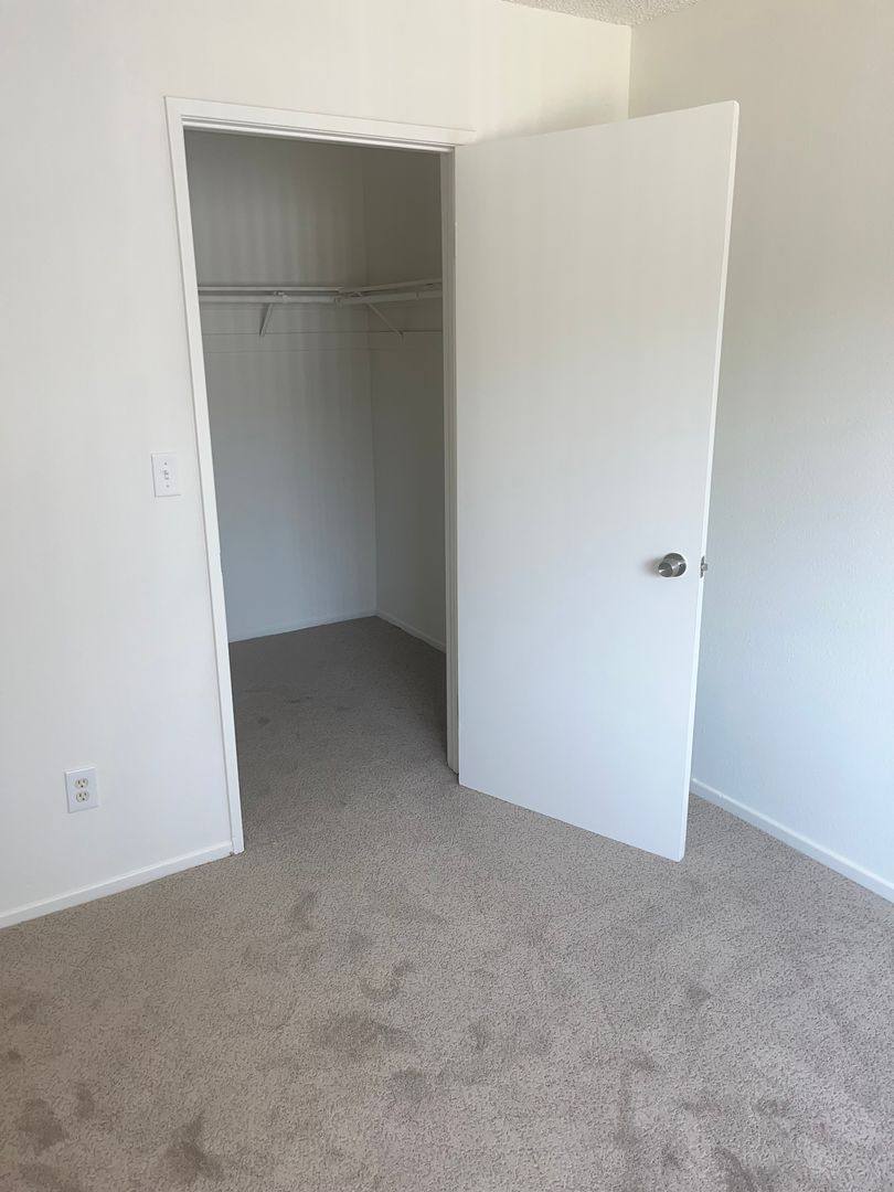 Apartment for rent at 4225 Del Mar Ave, Los Angeles, CA 90029